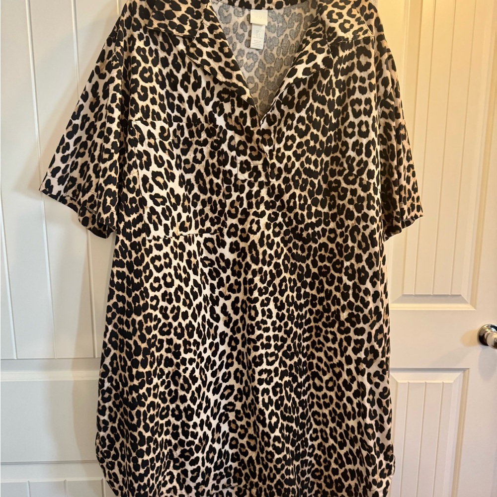 H&M Gray and Cream Animal Print Shirt